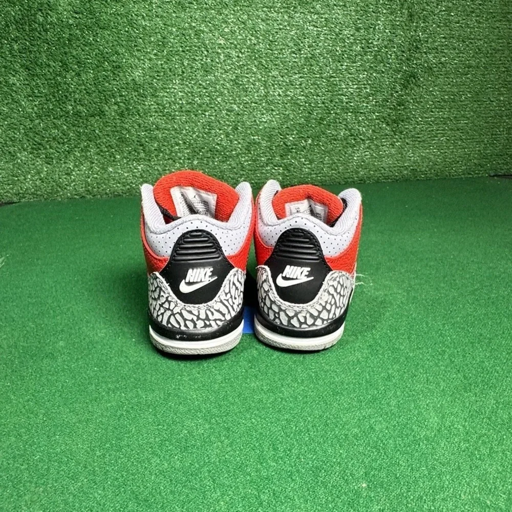 Jordan 3 Retro SE‎ Red Cement Fire Red Toddler Sneakers CQ0489-600 Size 8C